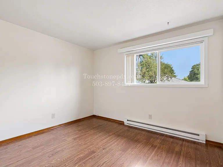 18016 NE Davis St — Photo 19