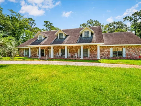 612 S 10th St, Oakdale, LA 71463