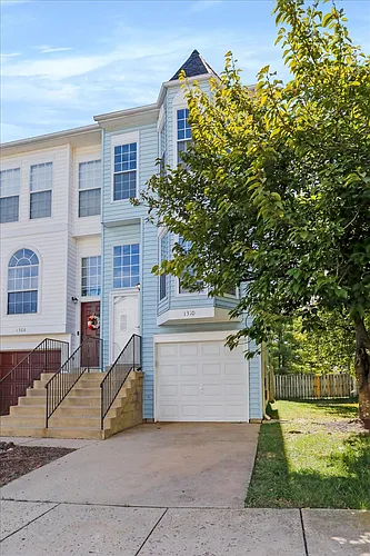 1310 Hampshire Dr #1 Photo 1