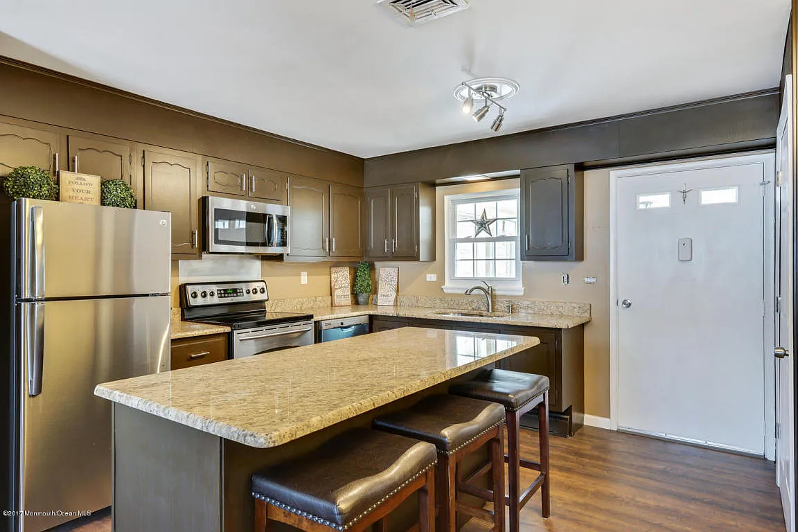 64A Buckingham Dr photo 1