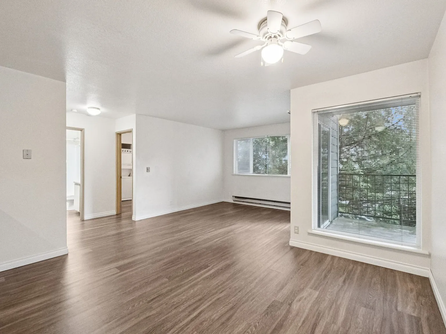 University Court Apartments — Photo 4