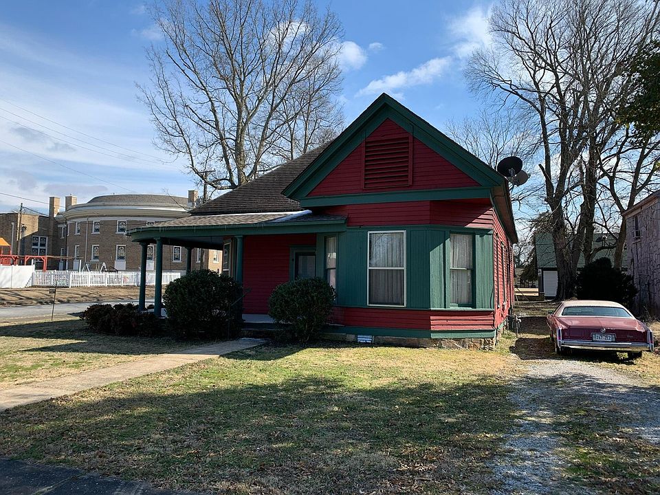1st image of 560 Water St