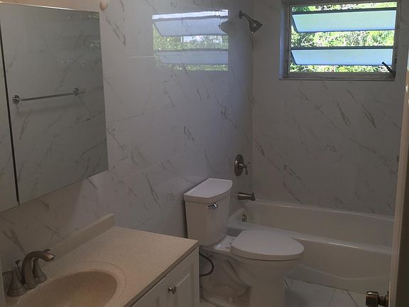 2nd image of 1777 Michigan Ave #3
