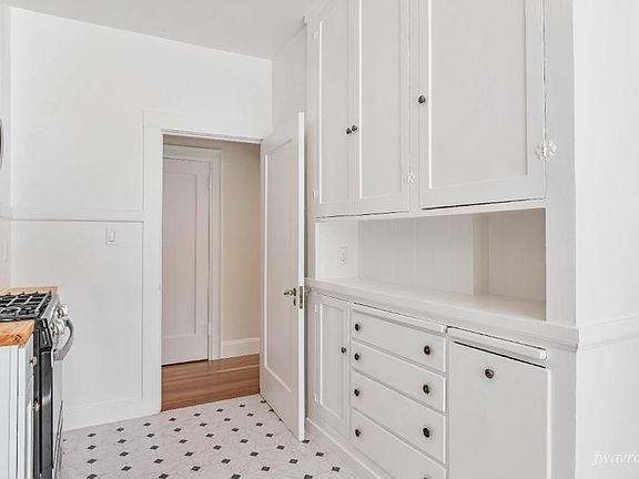 3rd image of 2550 Fulton St APT 4