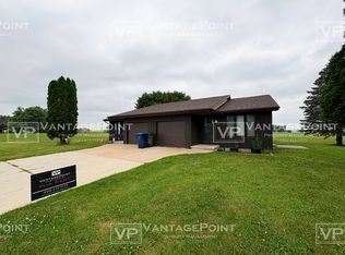 810 Broadway St, Wrightstown, WI 54180