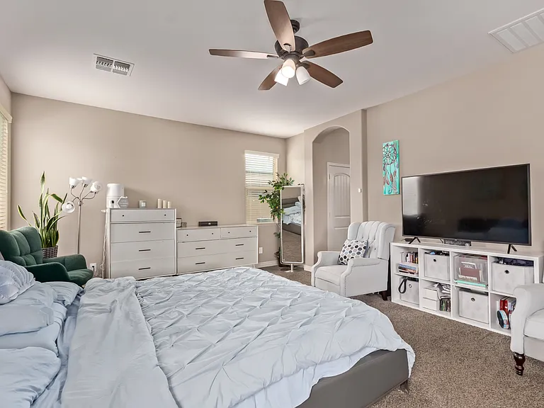 729 W Silver Reef Dr — Photo 13