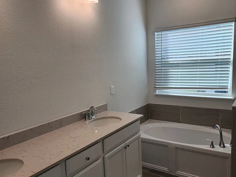 7552 Chervil St — Photo 9