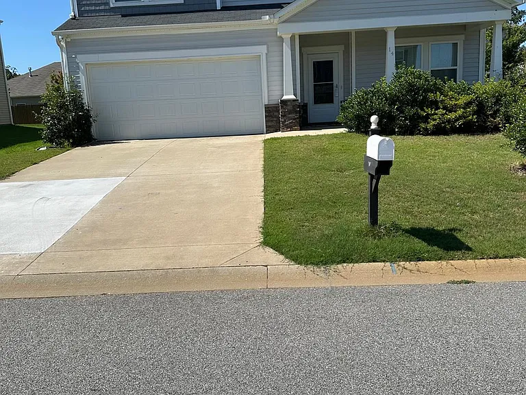 14 Larson Dr — Photo 1