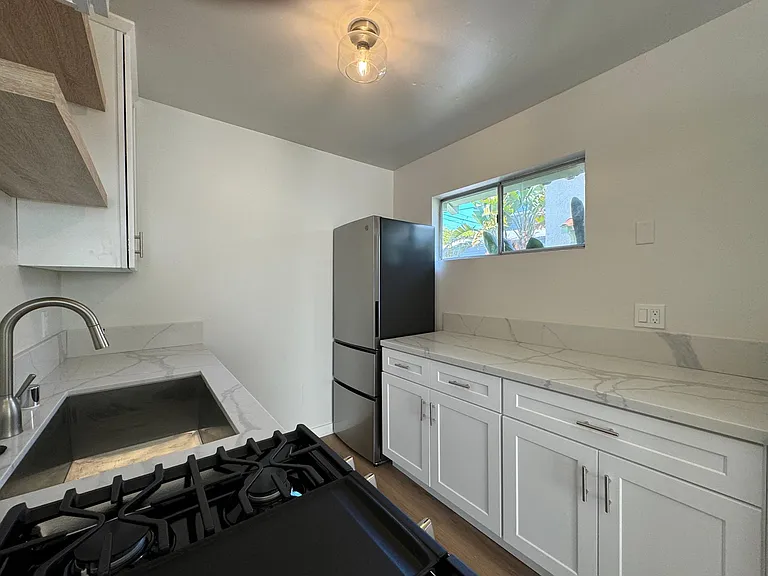 515 Santa Clara Ave — Photo 7