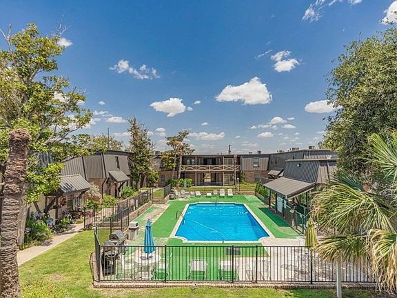 3rd image of 501 W Scharbauer Dr APT 8