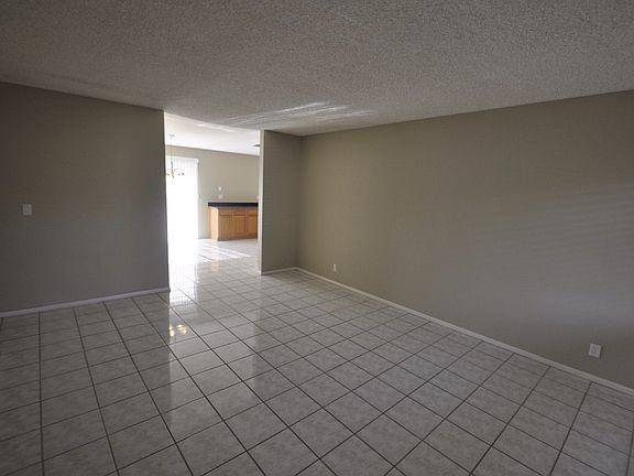 2nd image of 5701 W Sunnyside Dr
