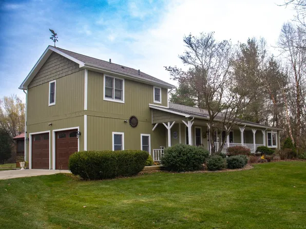 25363 Waltz Rd, New Boston, MI 48164