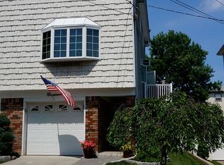 19 Kelvin Ave, Staten Island, NY 10306