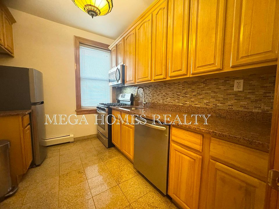 1st image of 4210 23rd Ave Ste 1