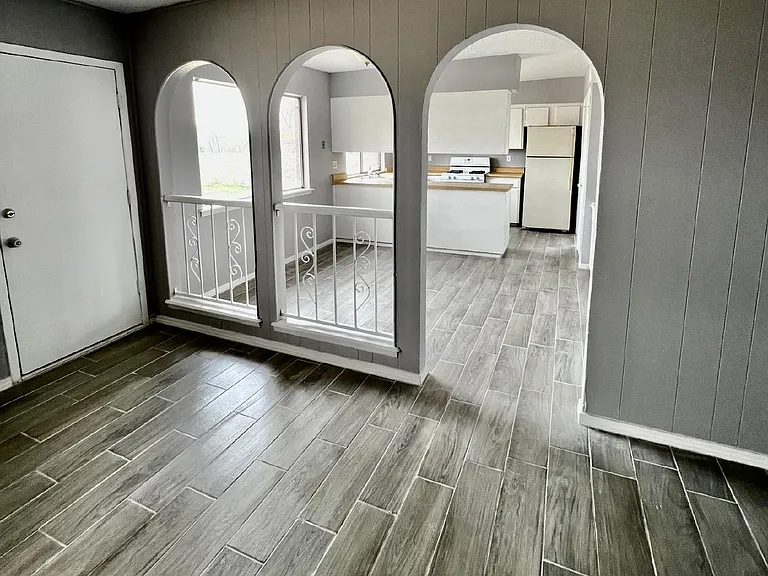 1618 Dale Douglas Dr — Photo 7