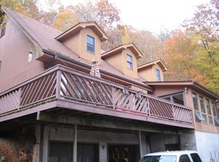 371 Firefly Rd, Whittier, NC 28789