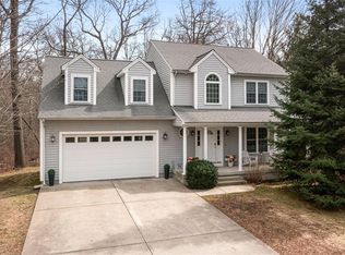 322 Washington Rd, Barrington, RI 02806