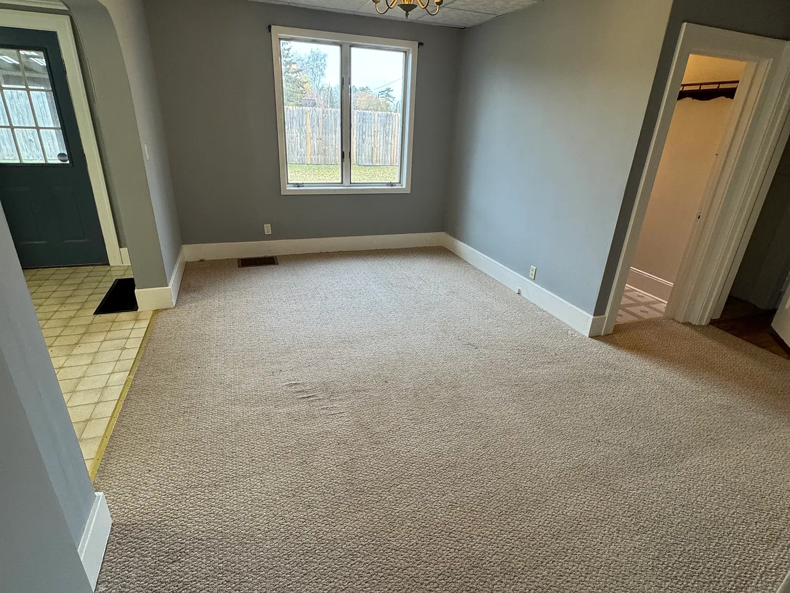 3 bed, $1,350 — Photo 3
