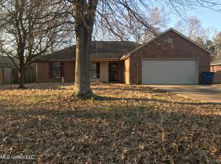 6823 Alexander Rd, Olive Branch, MS 38654