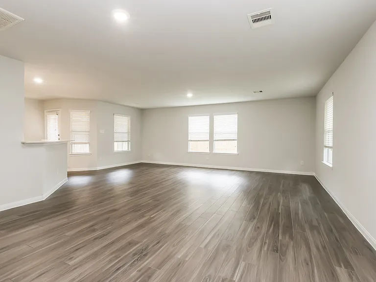 2422 Gibbs Bend Ct — Photo 11
