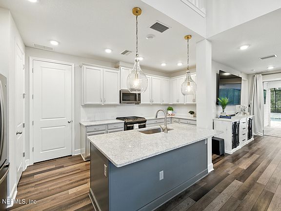 4th image of 11272 NANO Lane