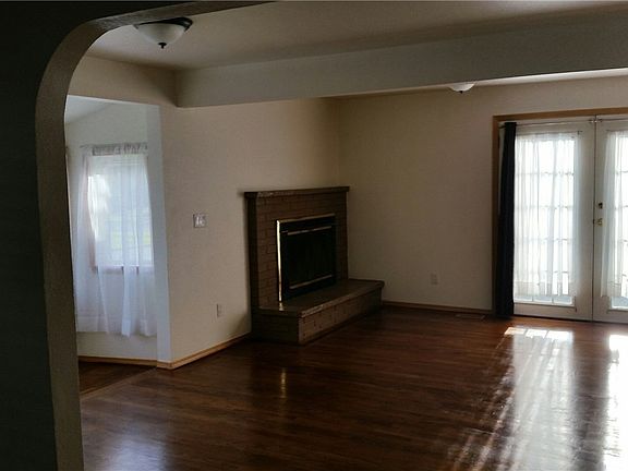 3rd image of 4414 S Wilkeson St