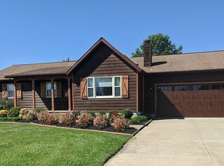 18430 Indian Hollow Rd, Grafton, OH 44044