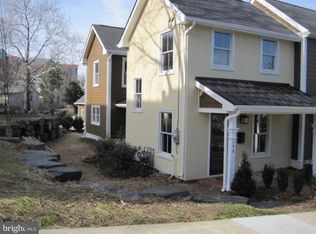 146 N Church St APT B, Doylestown, PA 18901