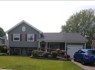 1717 N Brown St, McHenry, IL 60050