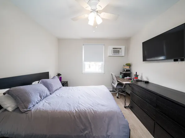 213 Roosevelt Street image 20 of 24