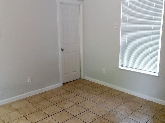 2nd image of 1829 Santiago St
