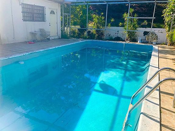 4th image of 11110 NW 6th Ave