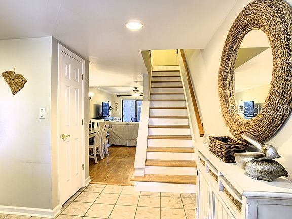 5th image of 43 Folly Field Rd APT 17