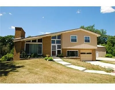 10400 Moon Rd photo 1