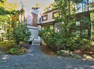 113 Leatherstocking Ln, Pocono Pines, PA