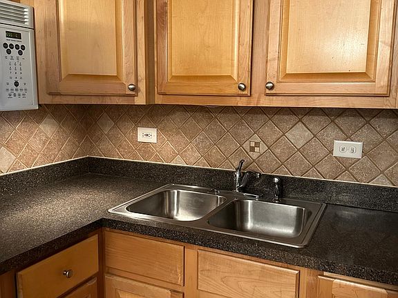 3rd image of 4600 N Cumberland Ave Unit 411