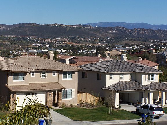 2nd image of 605 Carnation Ct