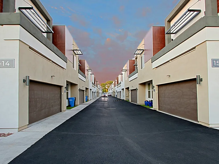 Luxana Apartments — Photo 58