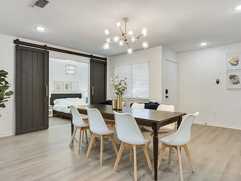 7920 Limerick Ln — Photo 11
