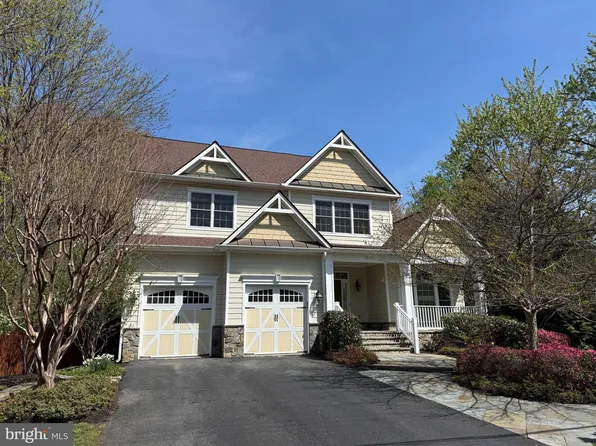 3003 Beechwood Ln, Falls Church, VA 22042
