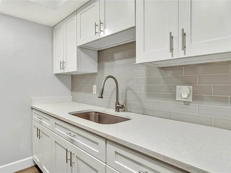 5900 22nd Ave N #6 — Photo 7