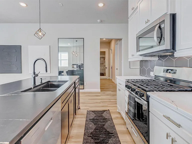 1719 Rustling Creek Dr — Photo 11