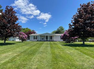362 Island View Dr, Parkersburg, WV 26101