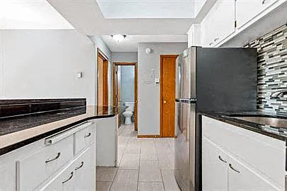 3428 Harriet Apartments — Photo 4