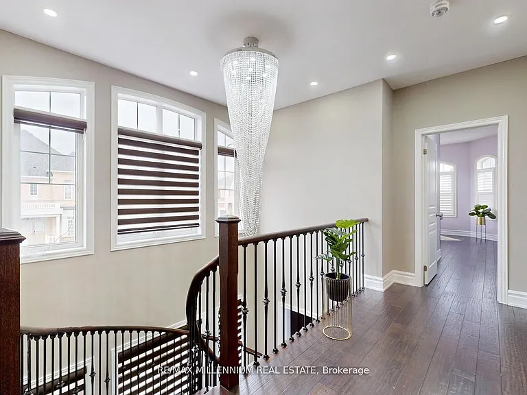 51 Kincardine St — Photo 24