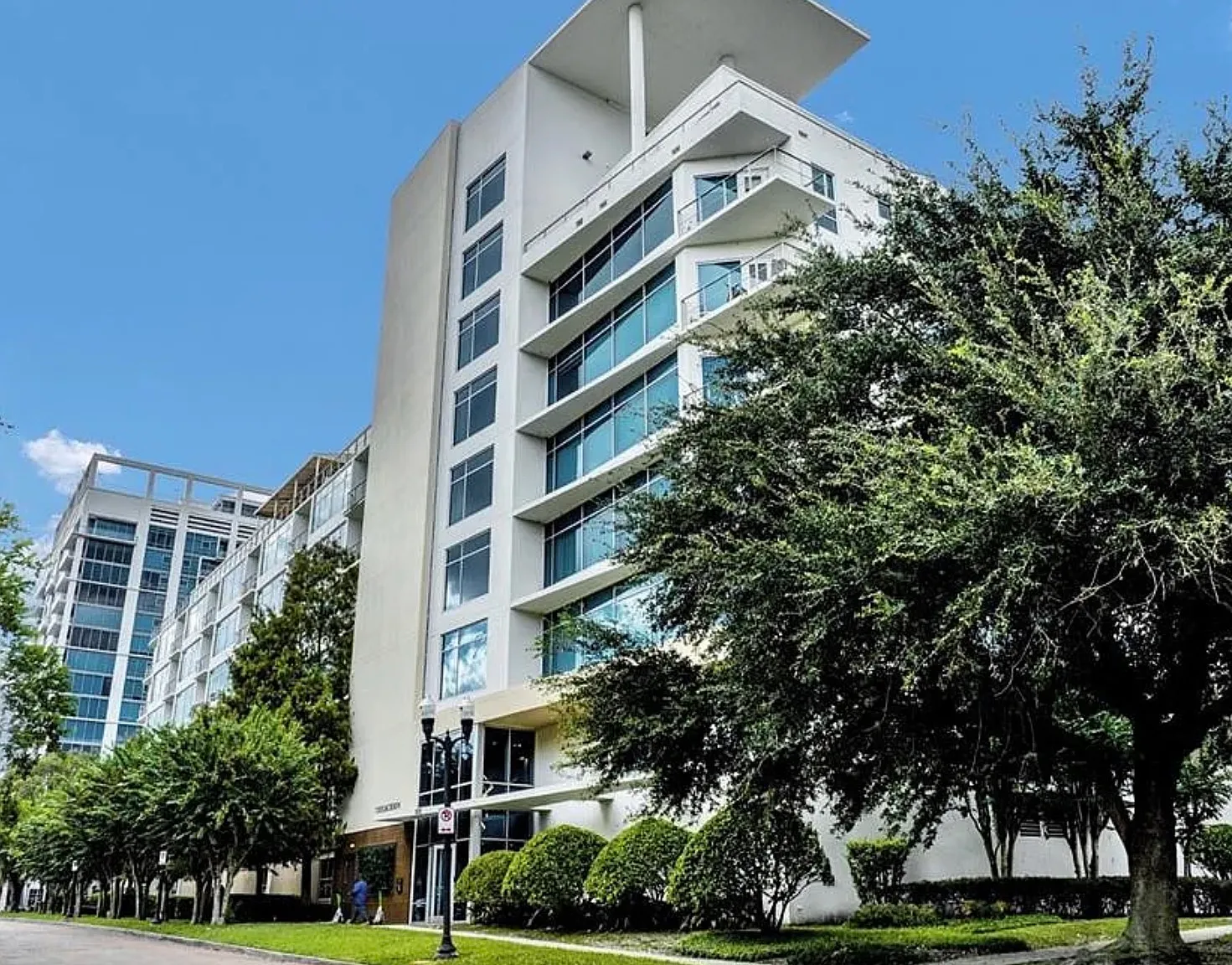 2 bed, 1268 sqft, $3,200 — Photo 1