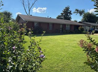 806 N 7th St, Rogers, AR 72756
