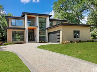 616 Glendale Rd, Glenview, IL 60025