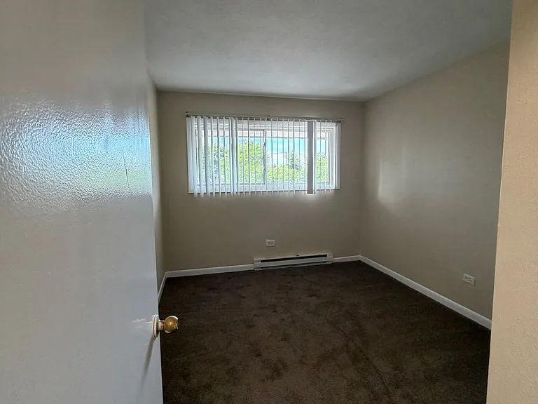 1813 Jethro Ave #7 — Photo 4
