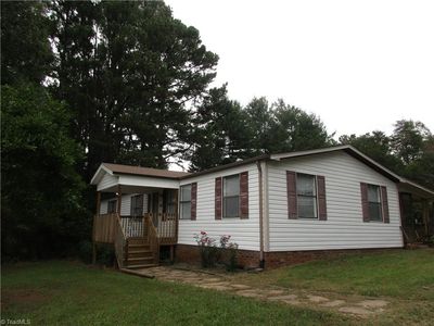 1140 Meadow View Dr, Tobaccoville, NC, 27050